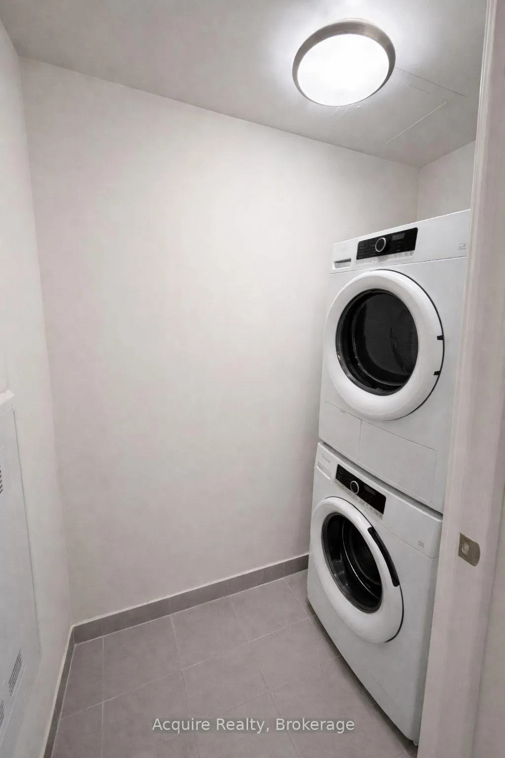Photo 7 of Unit 630, 15 Water Walk Drive, Markham, Unionville — HOMEH