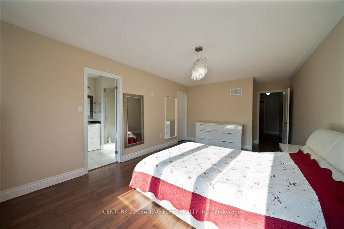 Photo 26 of 15 Coranto Way, Vaughan, Vellore Village — HOMEH
