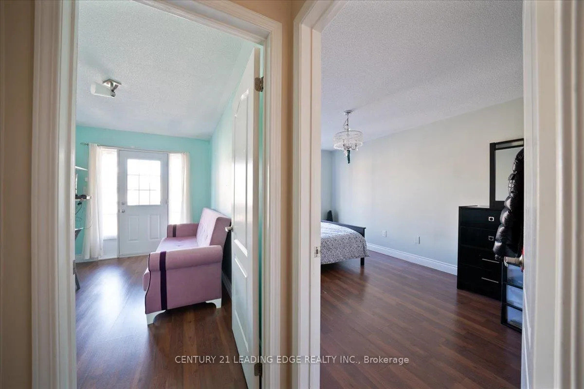 Photo 33 of 15 Coranto Way, Vaughan, Vellore Village — HOMEH
