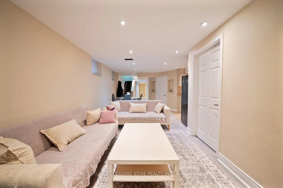 Photo 40 of 15 Coranto Way, Vaughan, Vellore Village — HOMEH