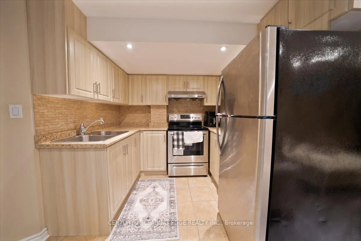 Photo 41 of 15 Coranto Way, Vaughan, Vellore Village — HOMEH