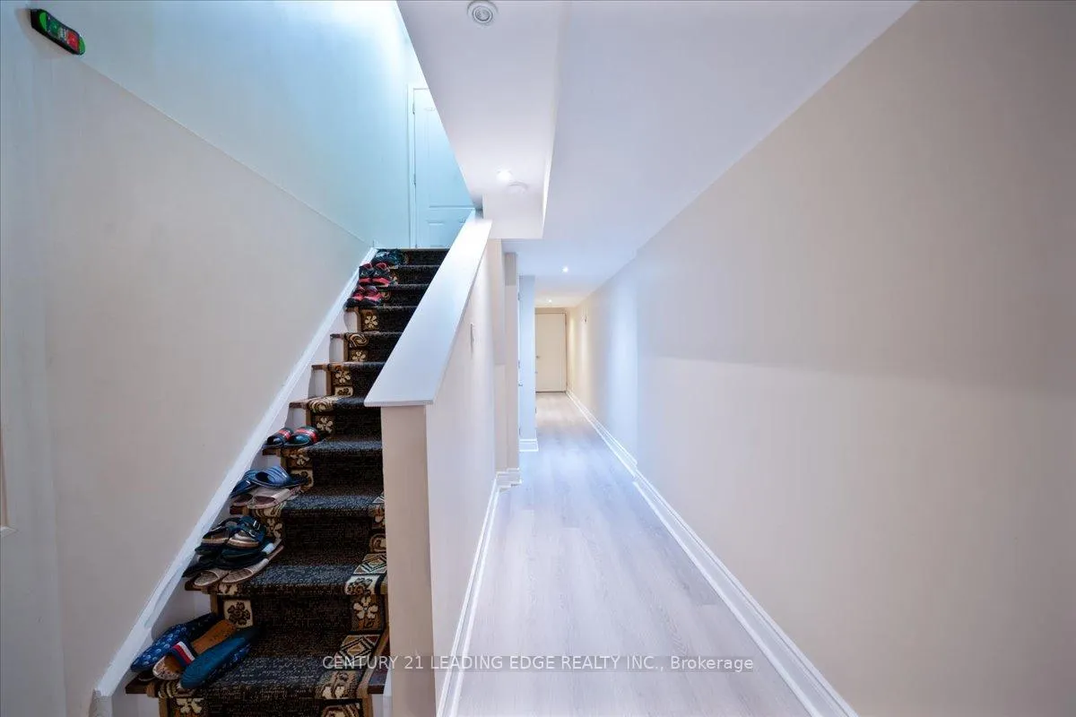 Photo 44 of 15 Coranto Way, Vaughan, Vellore Village — HOMEH