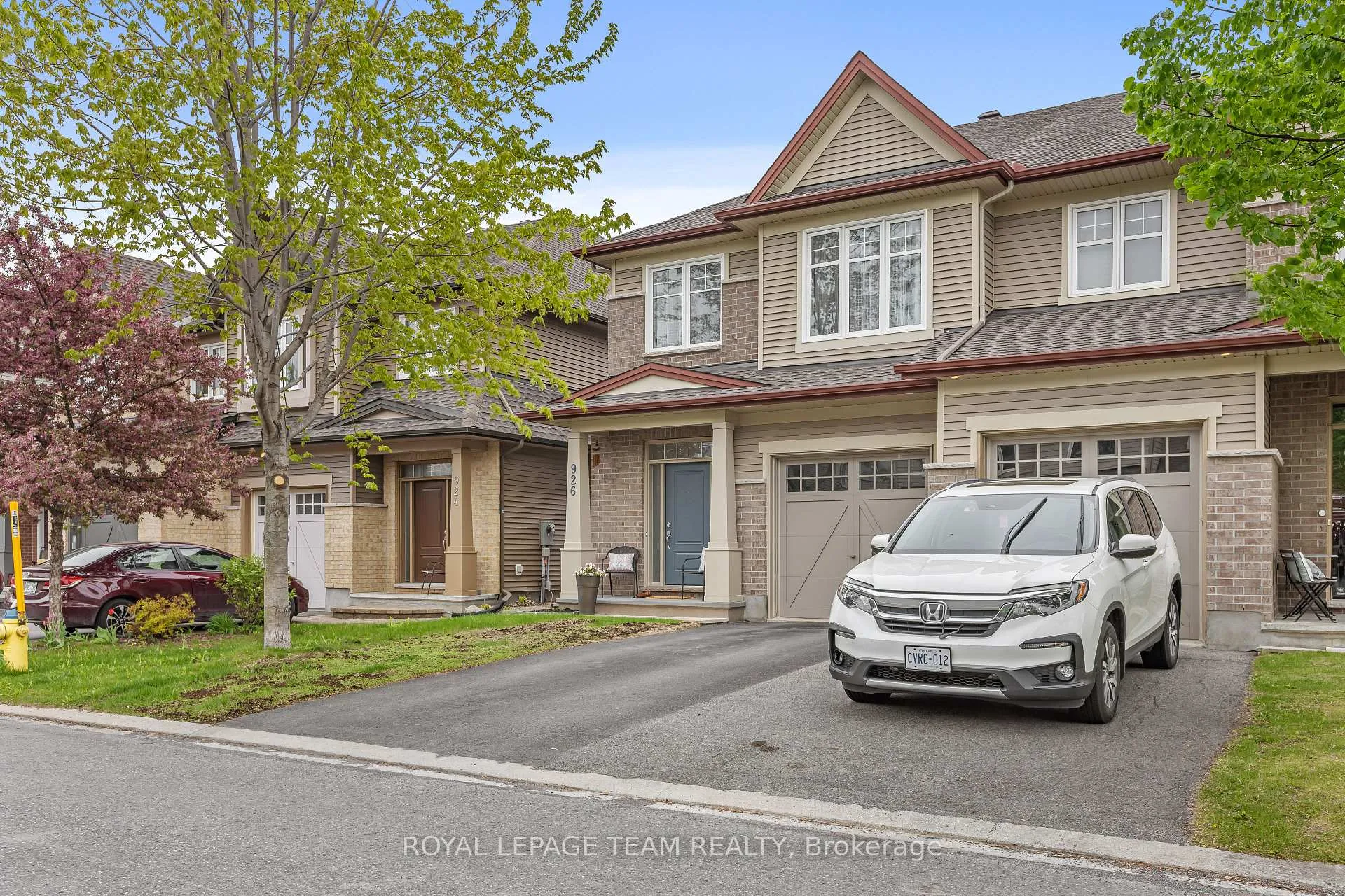 Photo 2 of 926 Bunchberry Way, Ottawa, Blossom Park/Kemp Park/Findlay Creek — HOMEH