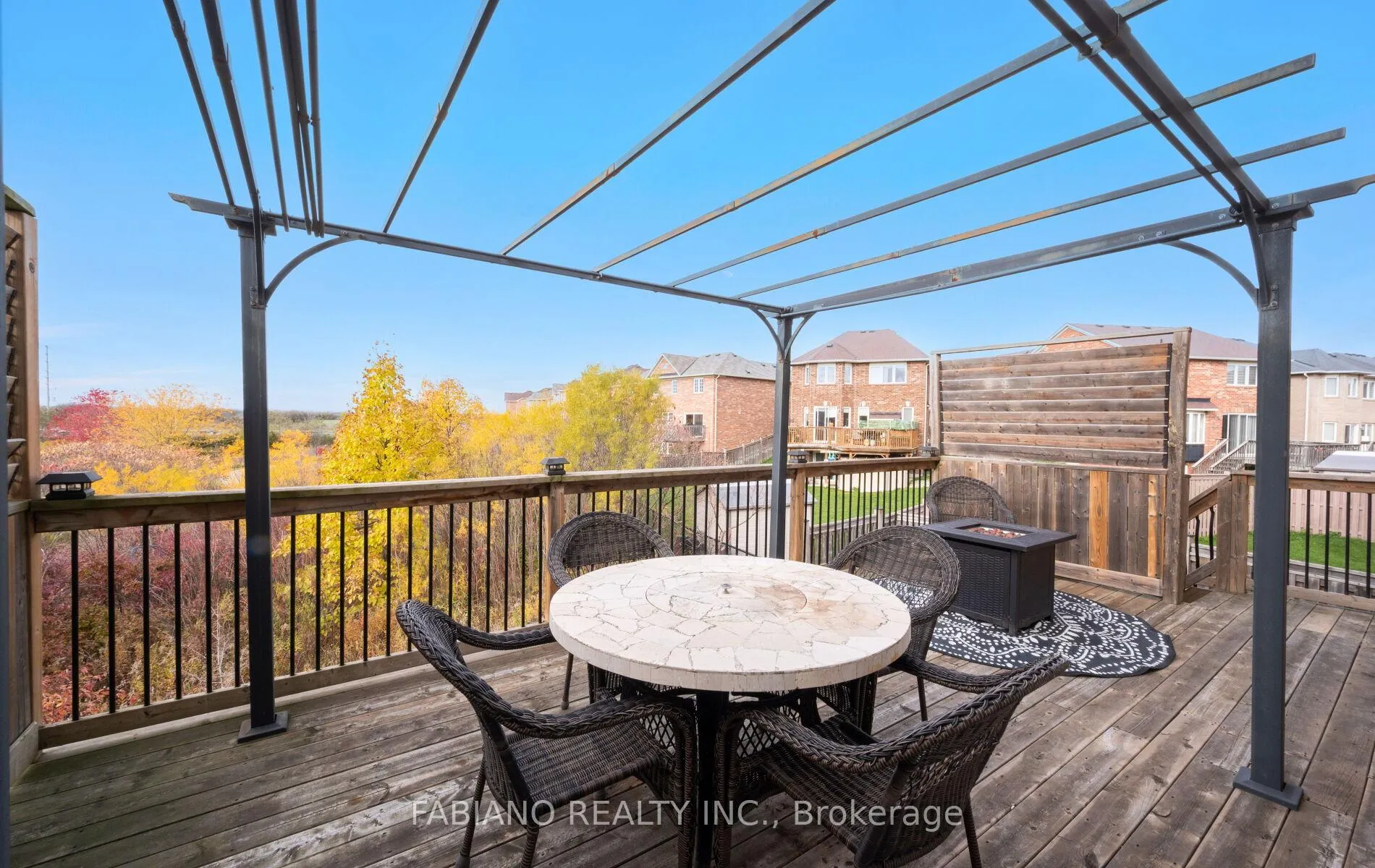 Photo 15 of 18 Birch Tree Trail, Brampton, Bram East — HOMEH
