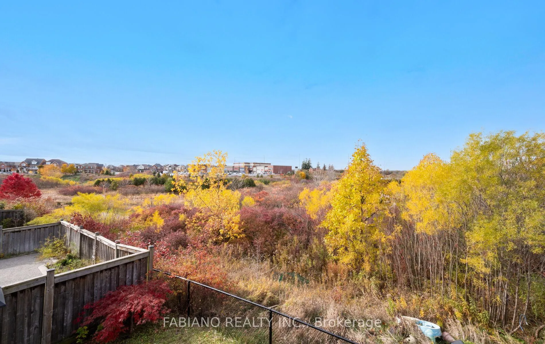 Photo 16 of 18 Birch Tree Trail, Brampton, Bram East — HOMEH