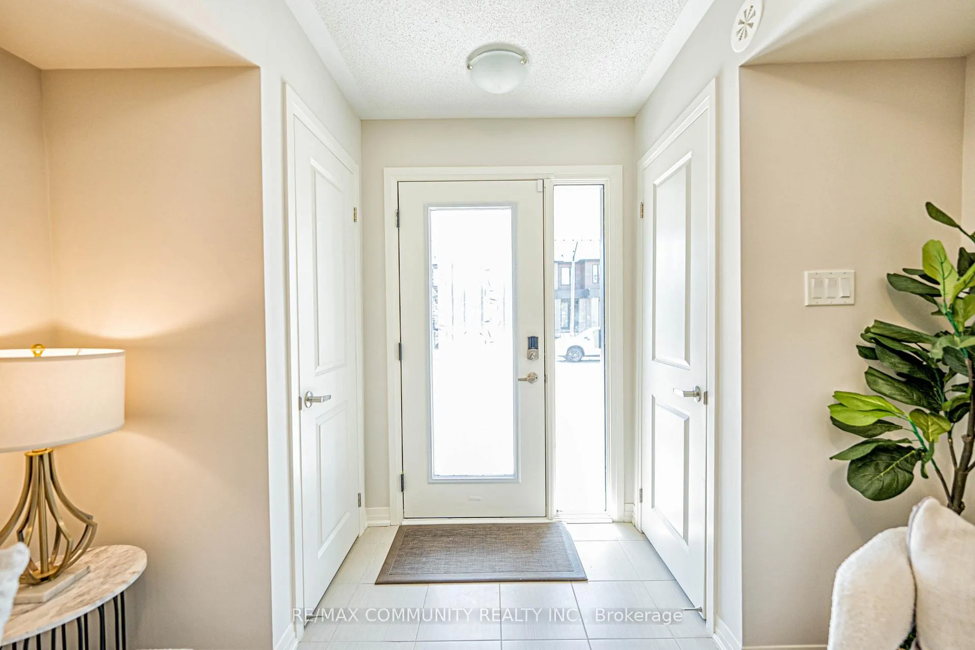 Photo 2 of 8 Esquire Way, Whitby, Taunton North — HOMEH