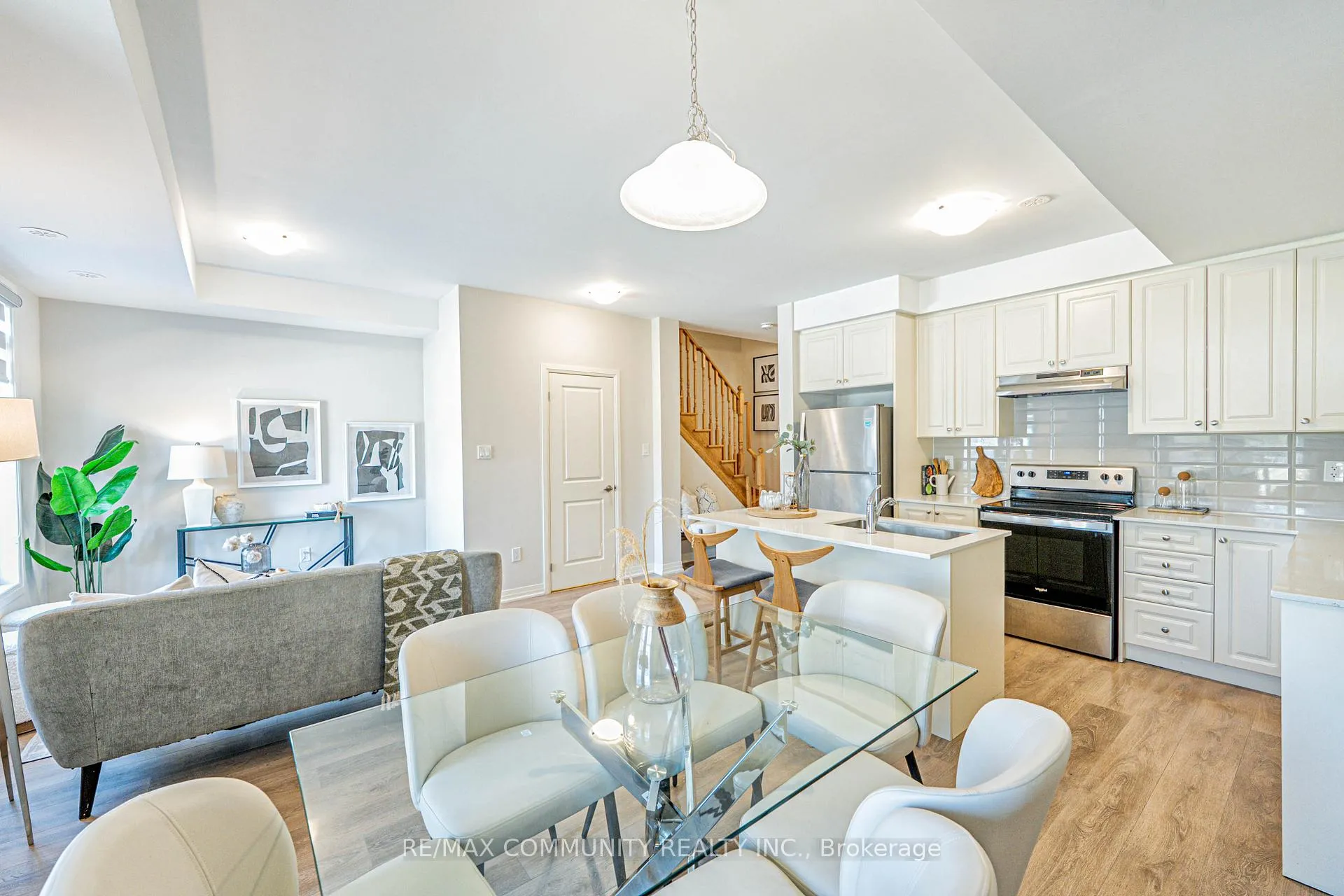 Photo 13 of 8 Esquire Way, Whitby, Taunton North — HOMEH