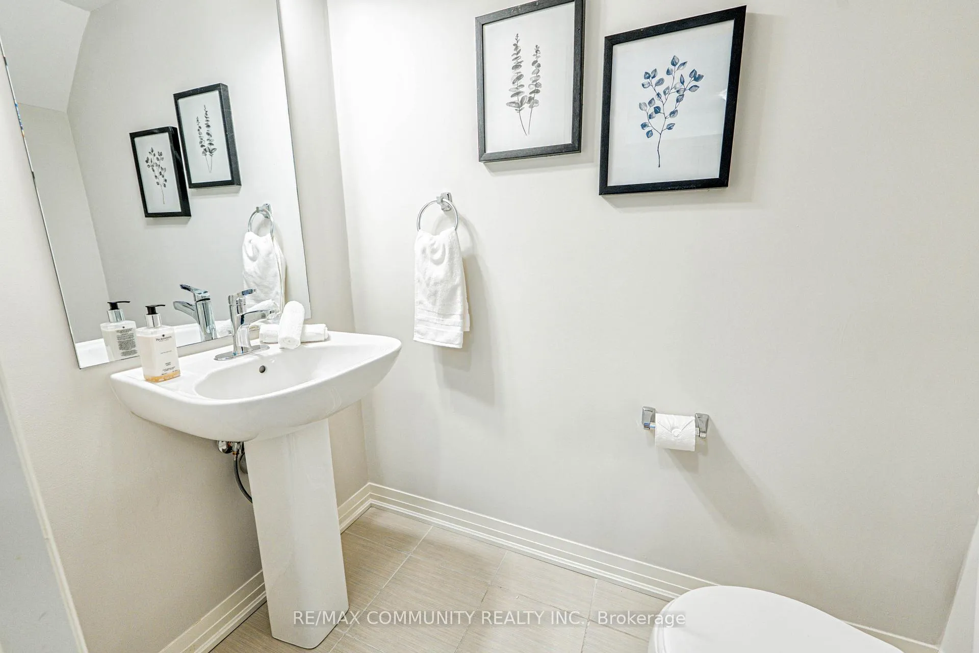 Photo 17 of 8 Esquire Way, Whitby, Taunton North — HOMEH