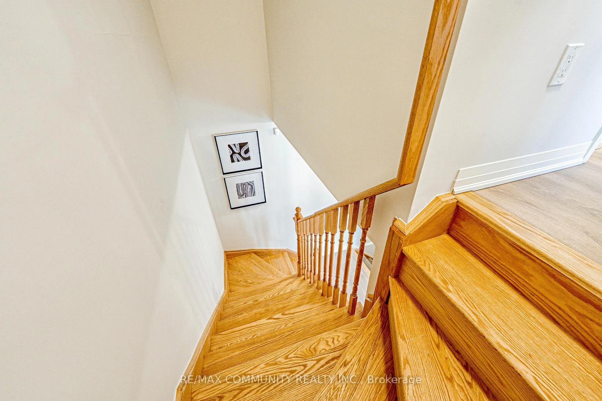 Photo 18 of 8 Esquire Way, Whitby, Taunton North — HOMEH