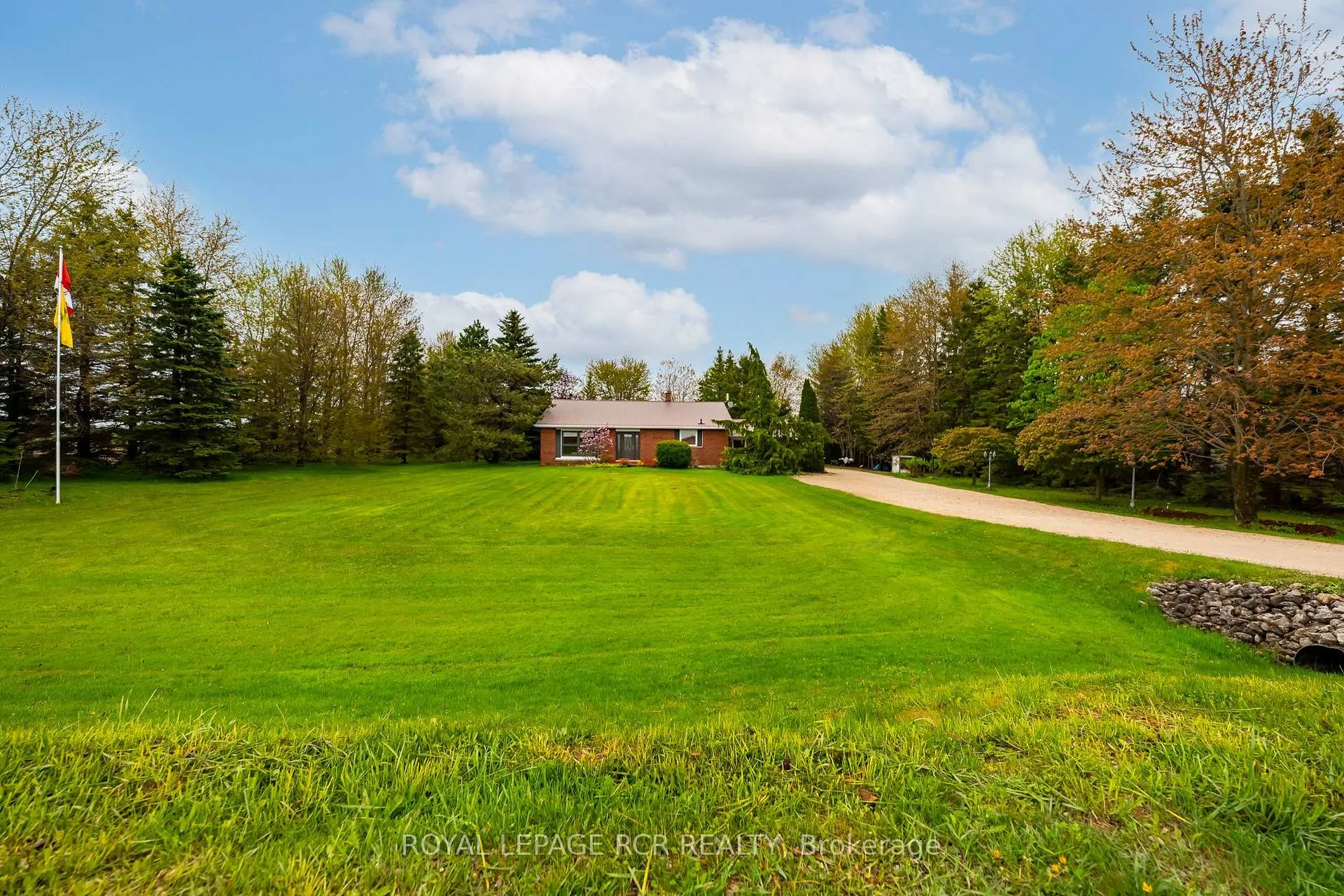 Photo 3 of 433409 4th Line, Amaranth, Rural Amaranth — HOMEH