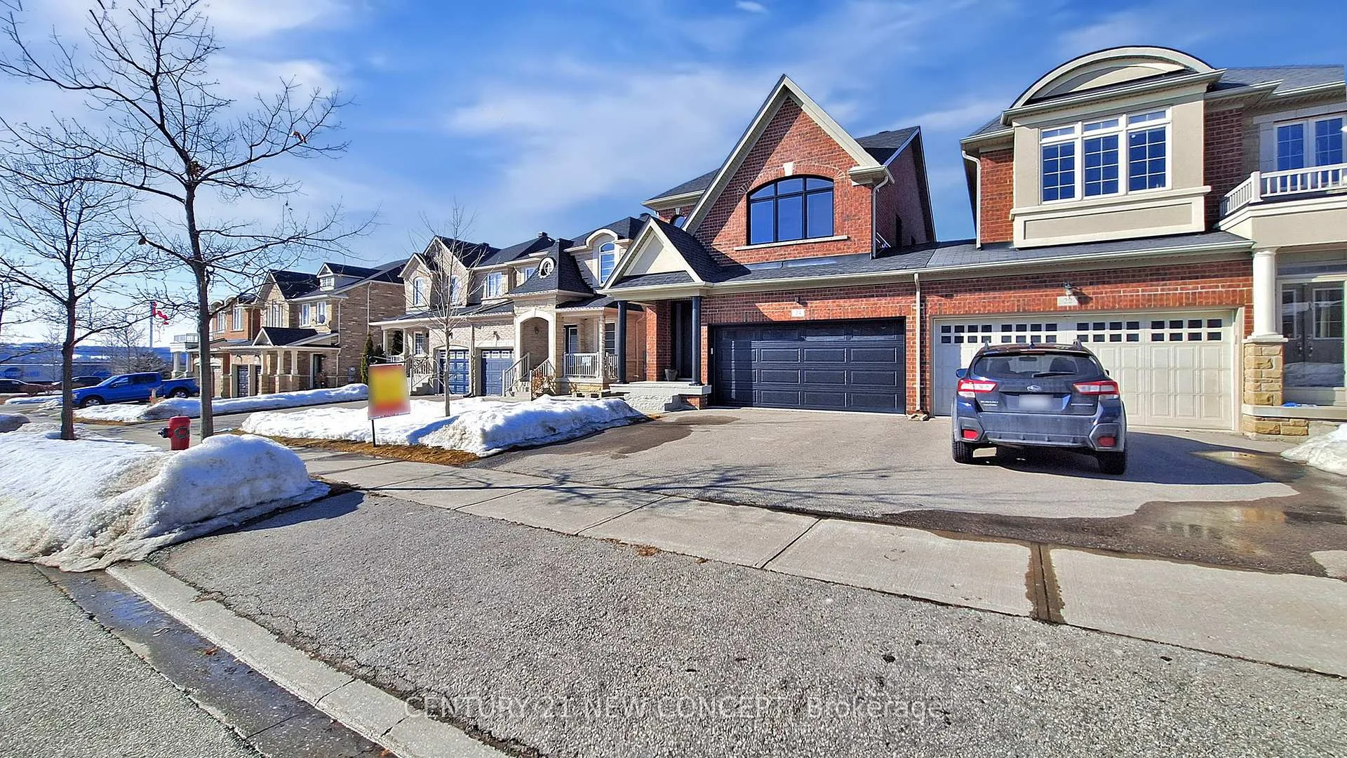 Photo 2 of 24 Reynolds Crescent, Aurora, Bayview Northeast — HOMEH