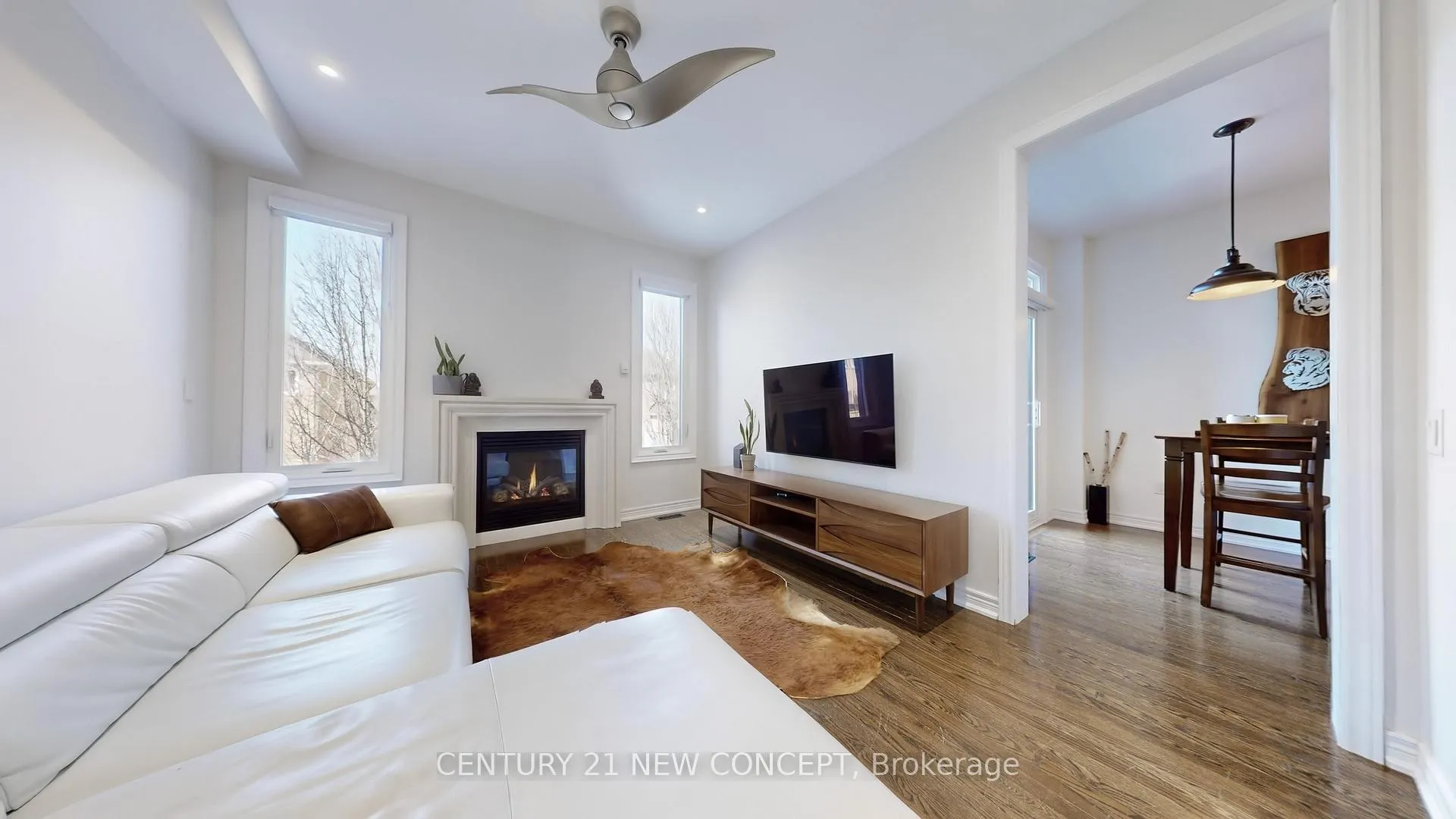 Photo 6 of 24 Reynolds Crescent, Aurora, Bayview Northeast — HOMEH