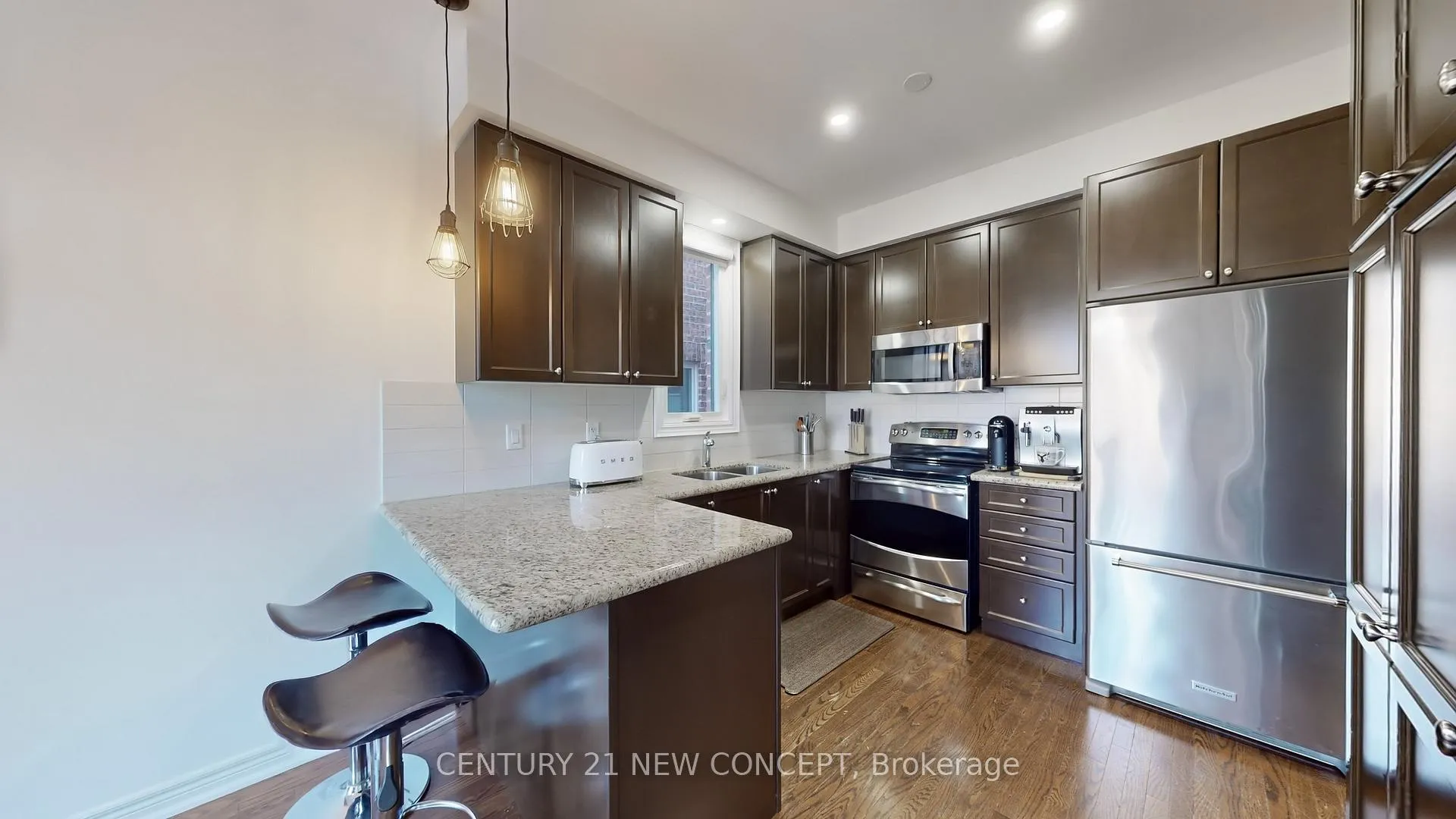 Photo 9 of 24 Reynolds Crescent, Aurora, Bayview Northeast — HOMEH