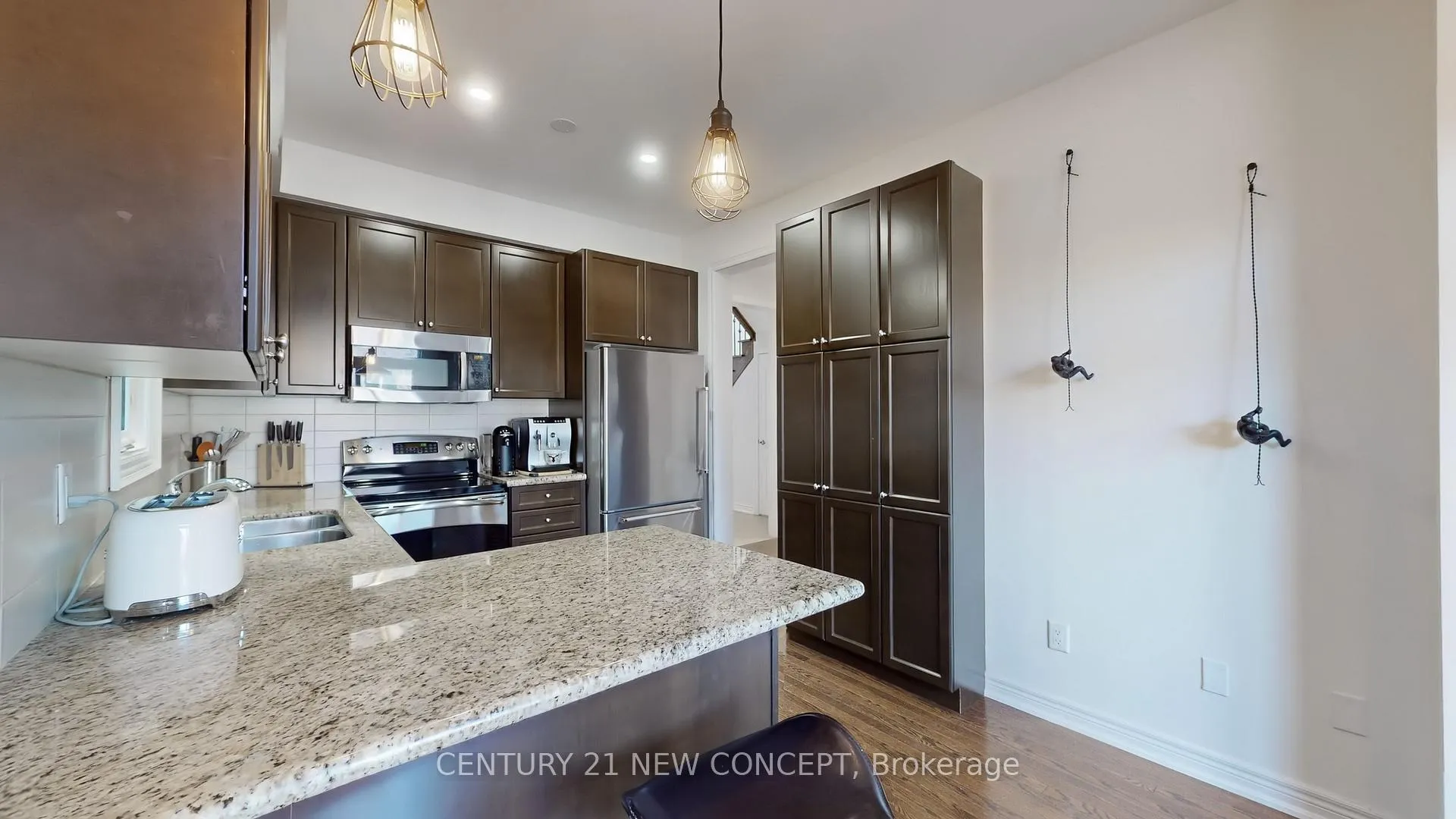 Photo 10 of 24 Reynolds Crescent, Aurora, Bayview Northeast — HOMEH