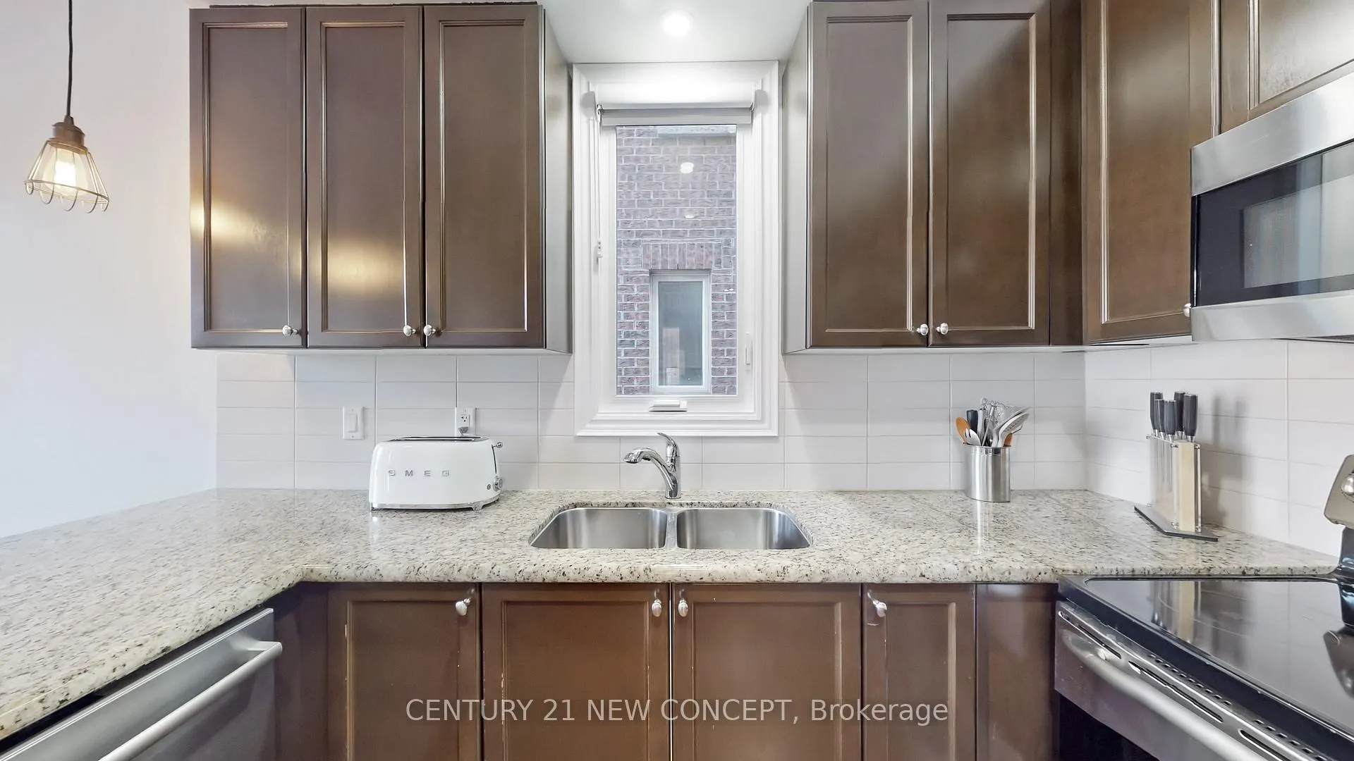 Photo 13 of 24 Reynolds Crescent, Aurora, Bayview Northeast — HOMEH