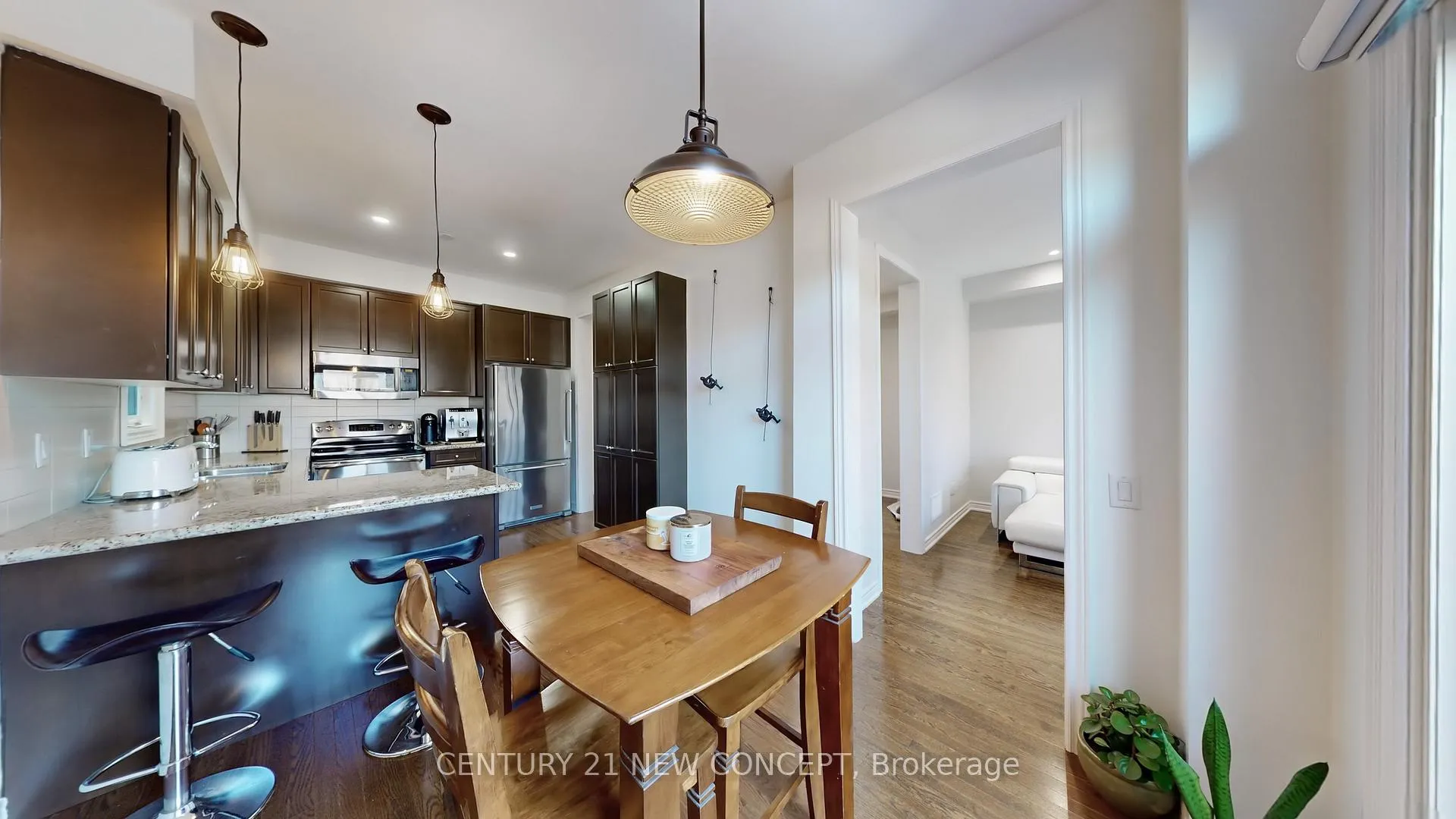 Photo 15 of 24 Reynolds Crescent, Aurora, Bayview Northeast — HOMEH