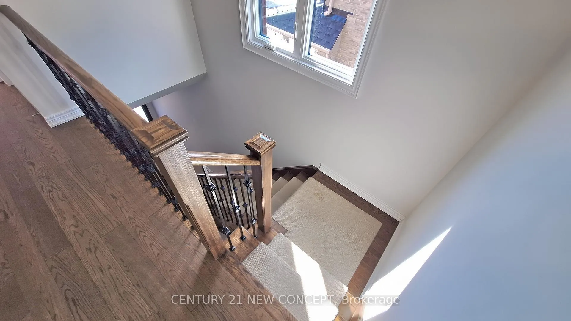 Photo 20 of 24 Reynolds Crescent, Aurora, Bayview Northeast — HOMEH