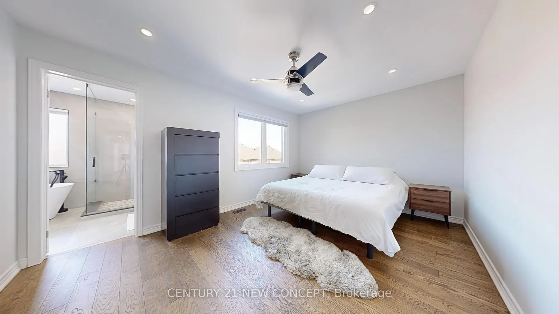Photo 23 of 24 Reynolds Crescent, Aurora, Bayview Northeast — HOMEH