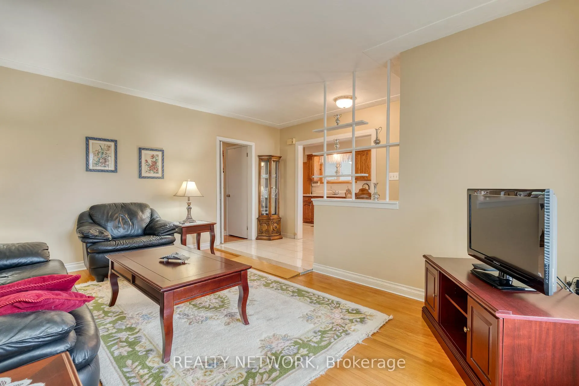 Photo 8 of 71 Lilacside Drive, Hamilton, Thorner — HOMEH