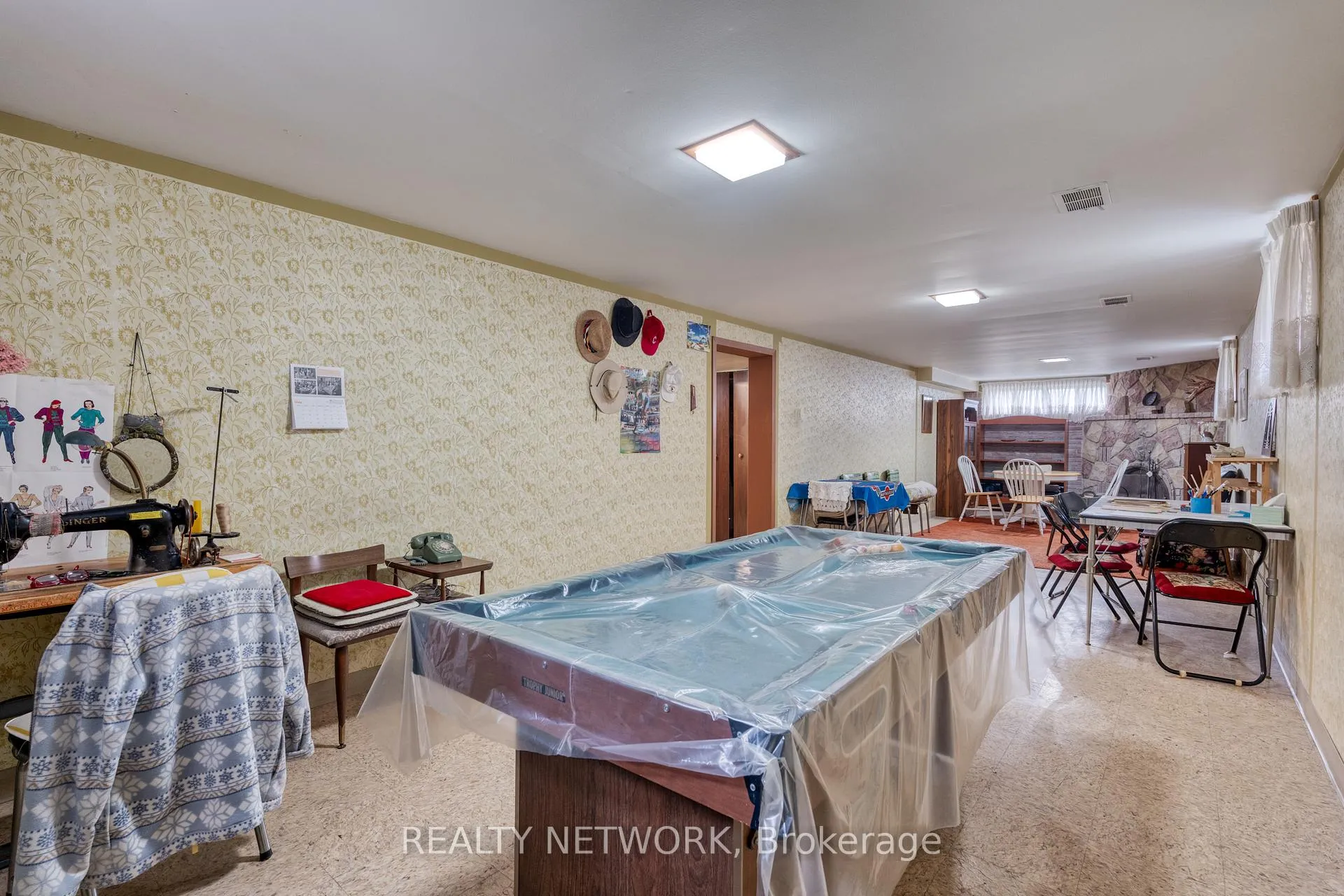 Photo 24 of 71 Lilacside Drive, Hamilton, Thorner — HOMEH