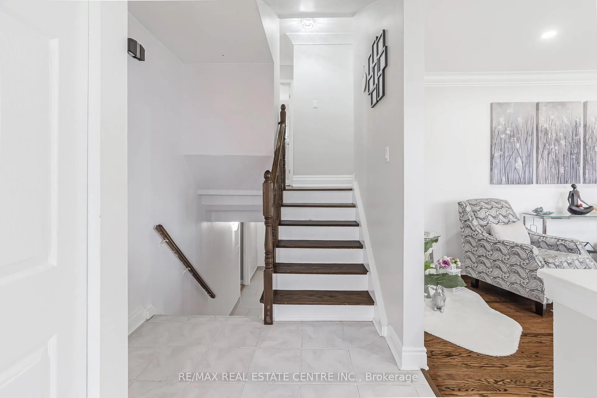 Photo 5 of 86 Windermere Court, Brampton, Northwood Park — HOMEH