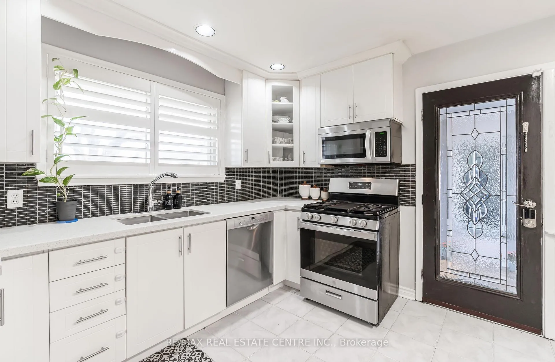 Photo 9 of 86 Windermere Court, Brampton, Northwood Park — HOMEH