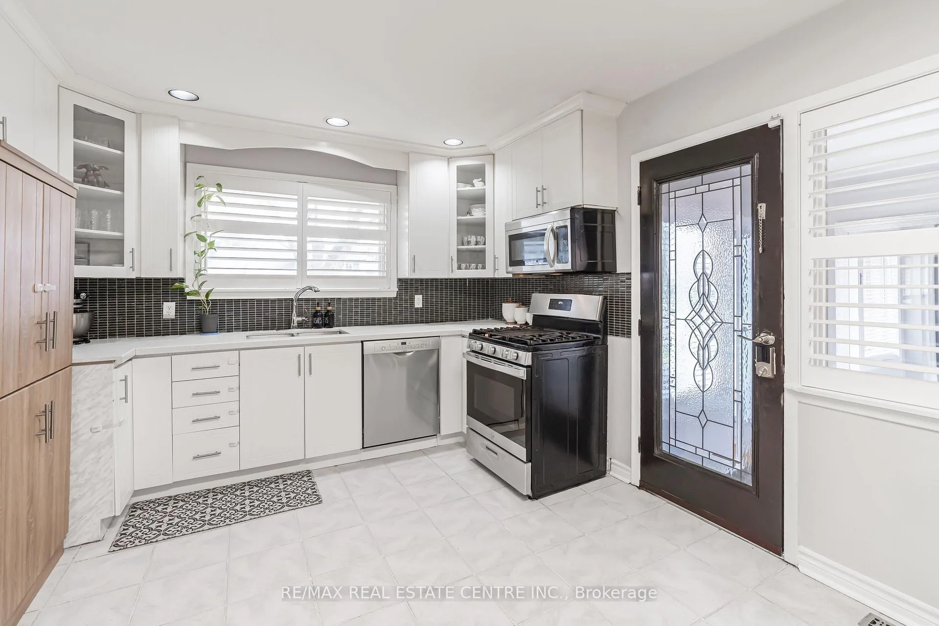 Photo 10 of 86 Windermere Court, Brampton, Northwood Park — HOMEH