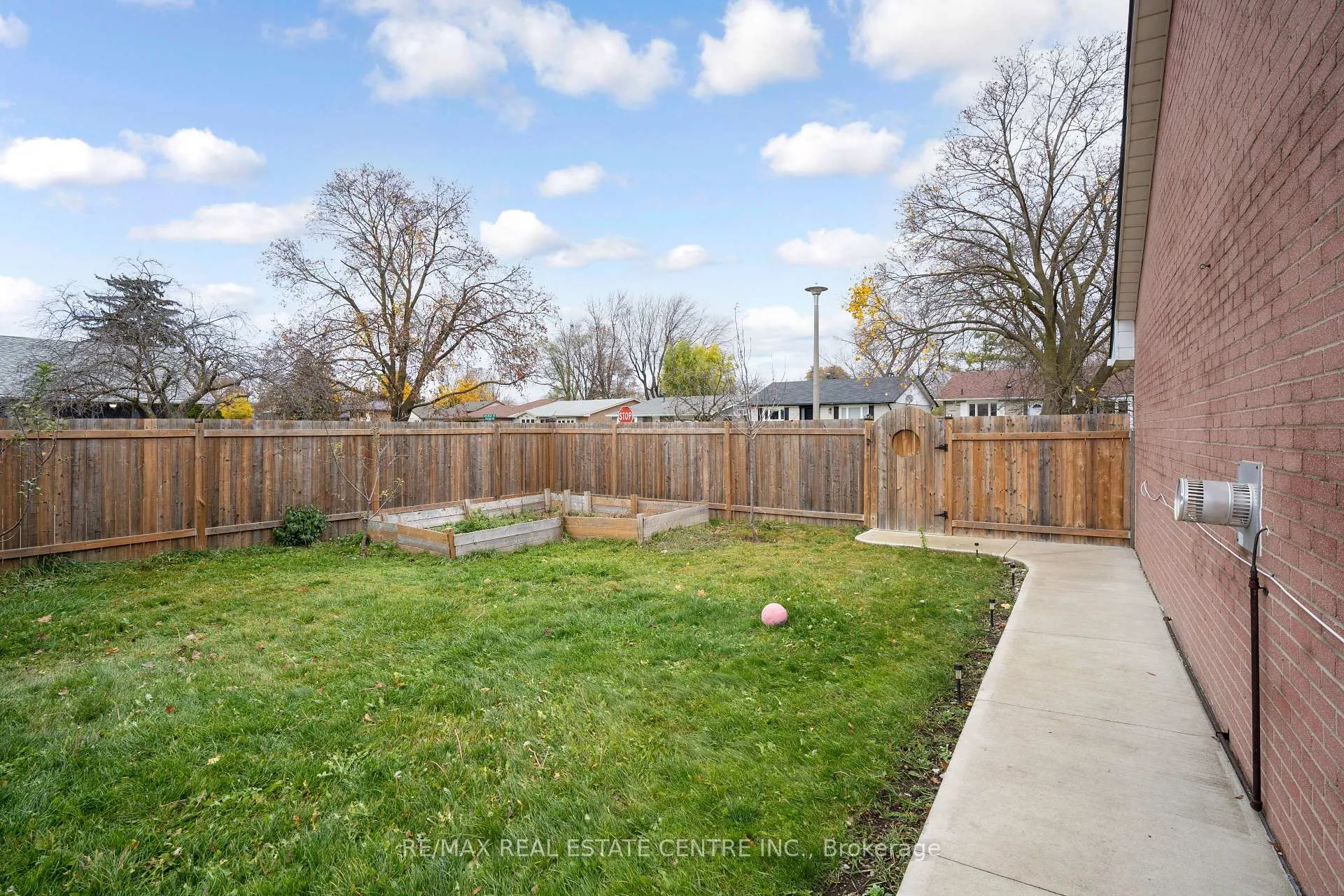 Photo 35 of 86 Windermere Court, Brampton, Northwood Park — HOMEH