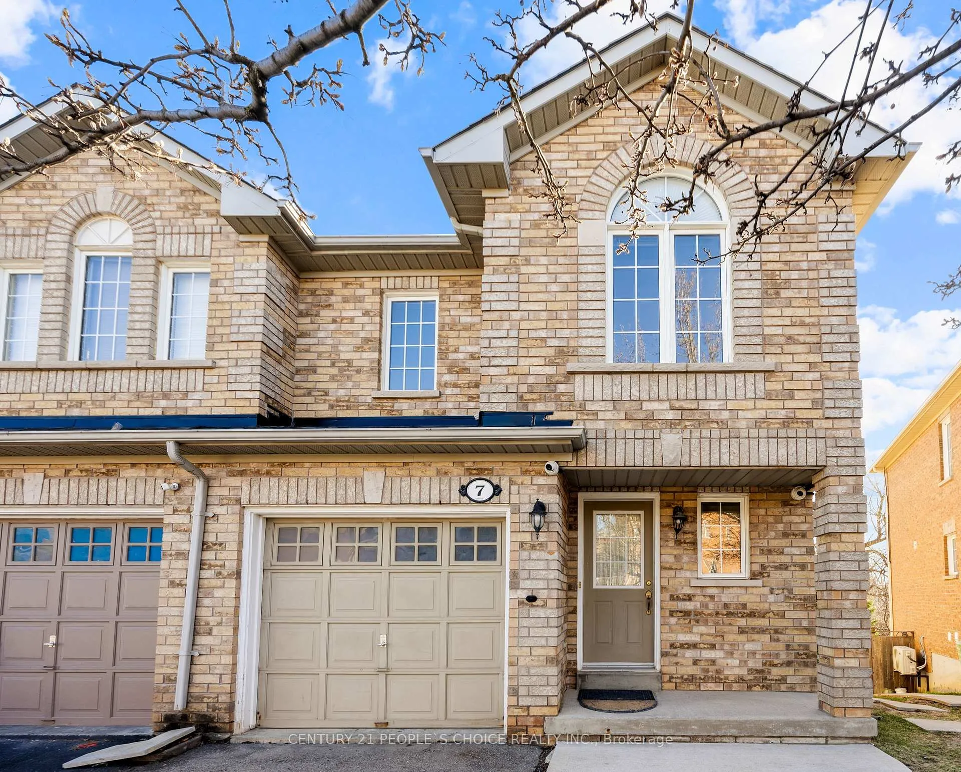 Photo 3 of Unit 7, 21 Eastview Gate, Brampton, Bram East — HOMEH