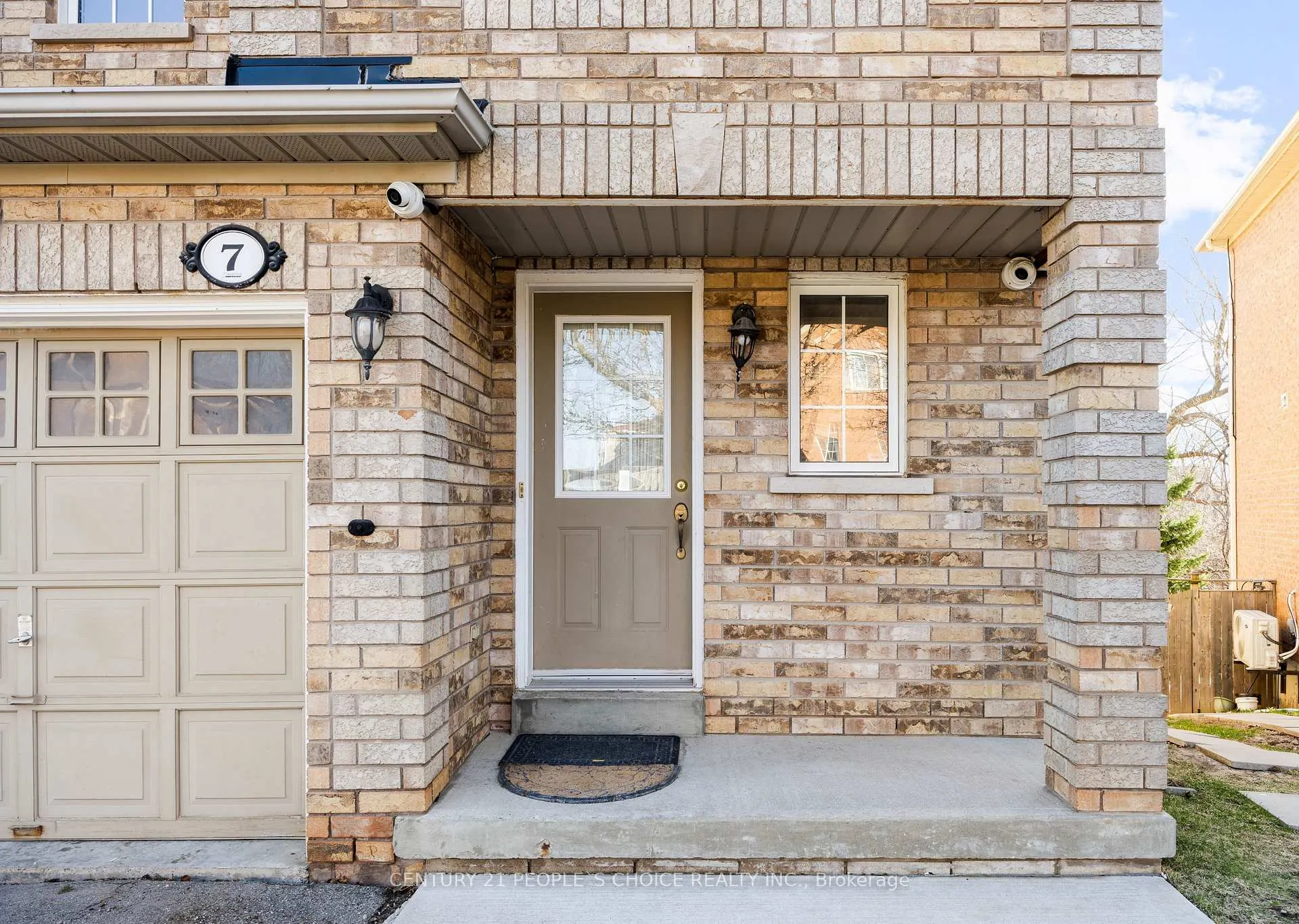 Photo 4 of Unit 7, 21 Eastview Gate, Brampton, Bram East — HOMEH