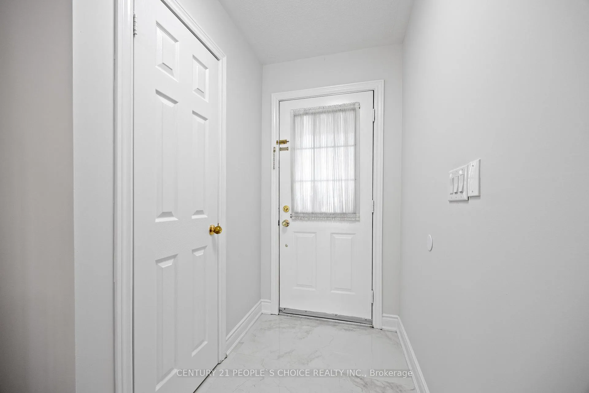 Photo 5 of Unit 7, 21 Eastview Gate, Brampton, Bram East — HOMEH