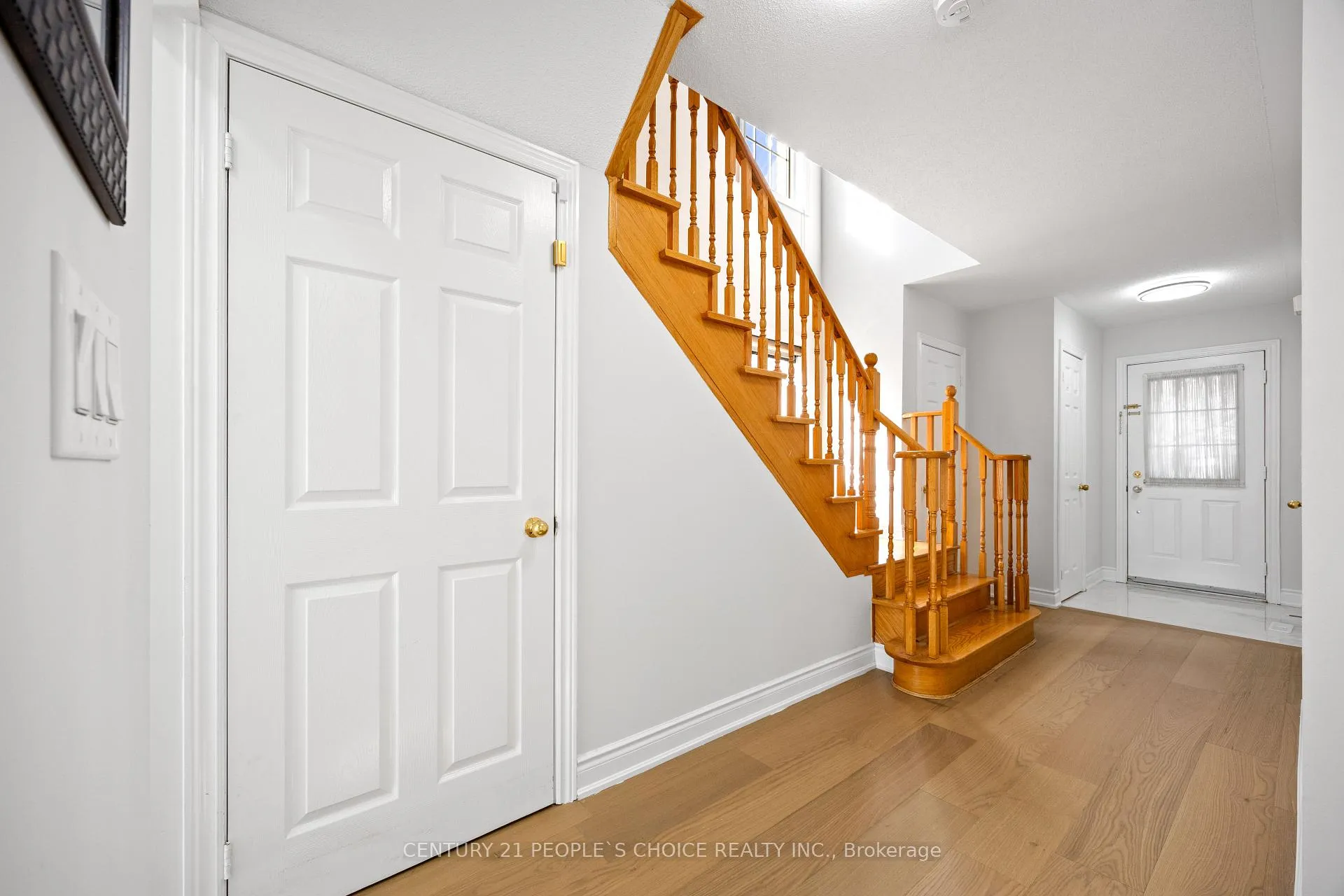 Photo 7 of Unit 7, 21 Eastview Gate, Brampton, Bram East — HOMEH