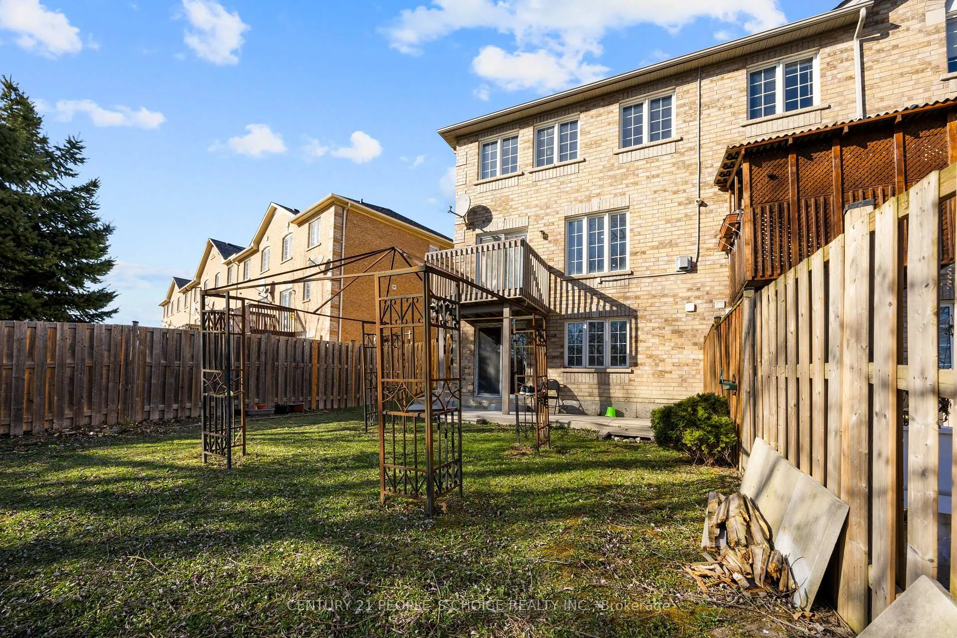 Photo 38 of Unit 7, 21 Eastview Gate, Brampton, Bram East — HOMEH