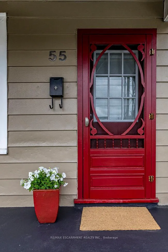 Photo 4 of 55 Glendale Avenue N, Hamilton, Crown Point — HOMEH