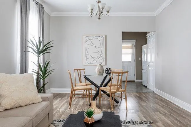 Photo 11 of 55 Glendale Avenue N, Hamilton, Crown Point — HOMEH
