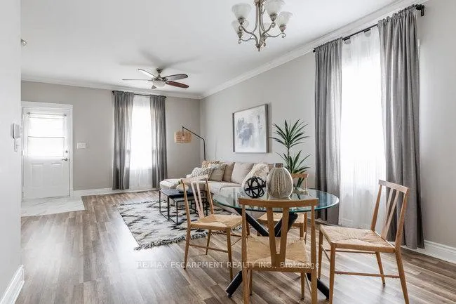 Photo 12 of 55 Glendale Avenue N, Hamilton, Crown Point — HOMEH