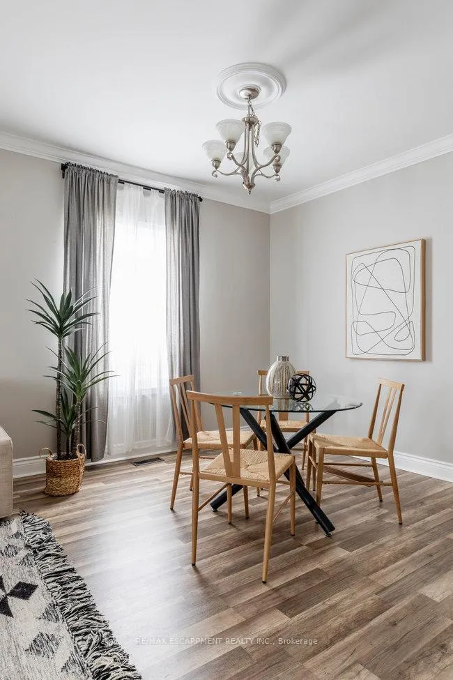 Photo 13 of 55 Glendale Avenue N, Hamilton, Crown Point — HOMEH