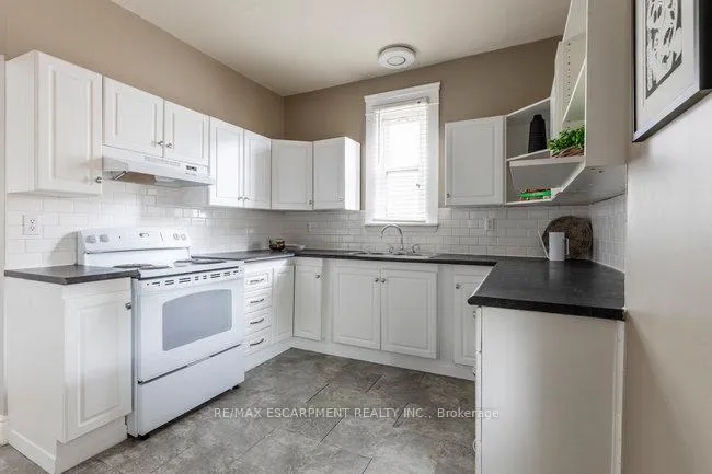 Photo 20 of 55 Glendale Avenue N, Hamilton, Crown Point — HOMEH