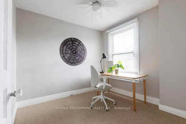 Photo 29 of 55 Glendale Avenue N, Hamilton, Crown Point — HOMEH