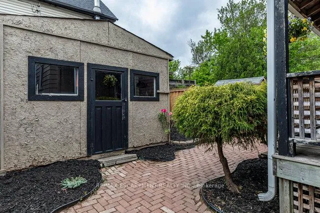 Photo 42 of 55 Glendale Avenue N, Hamilton, Crown Point — HOMEH