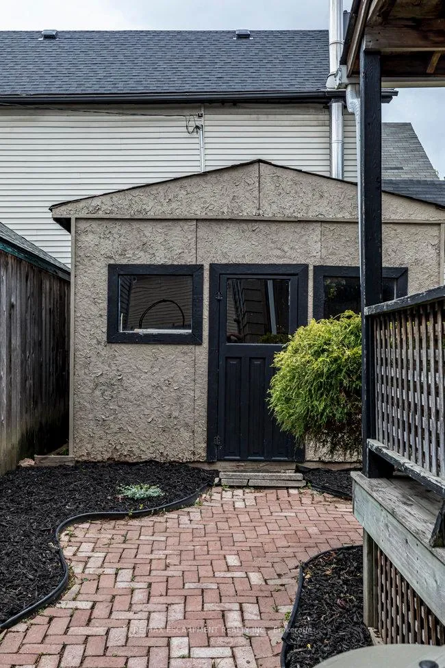 Photo 43 of 55 Glendale Avenue N, Hamilton, Crown Point — HOMEH