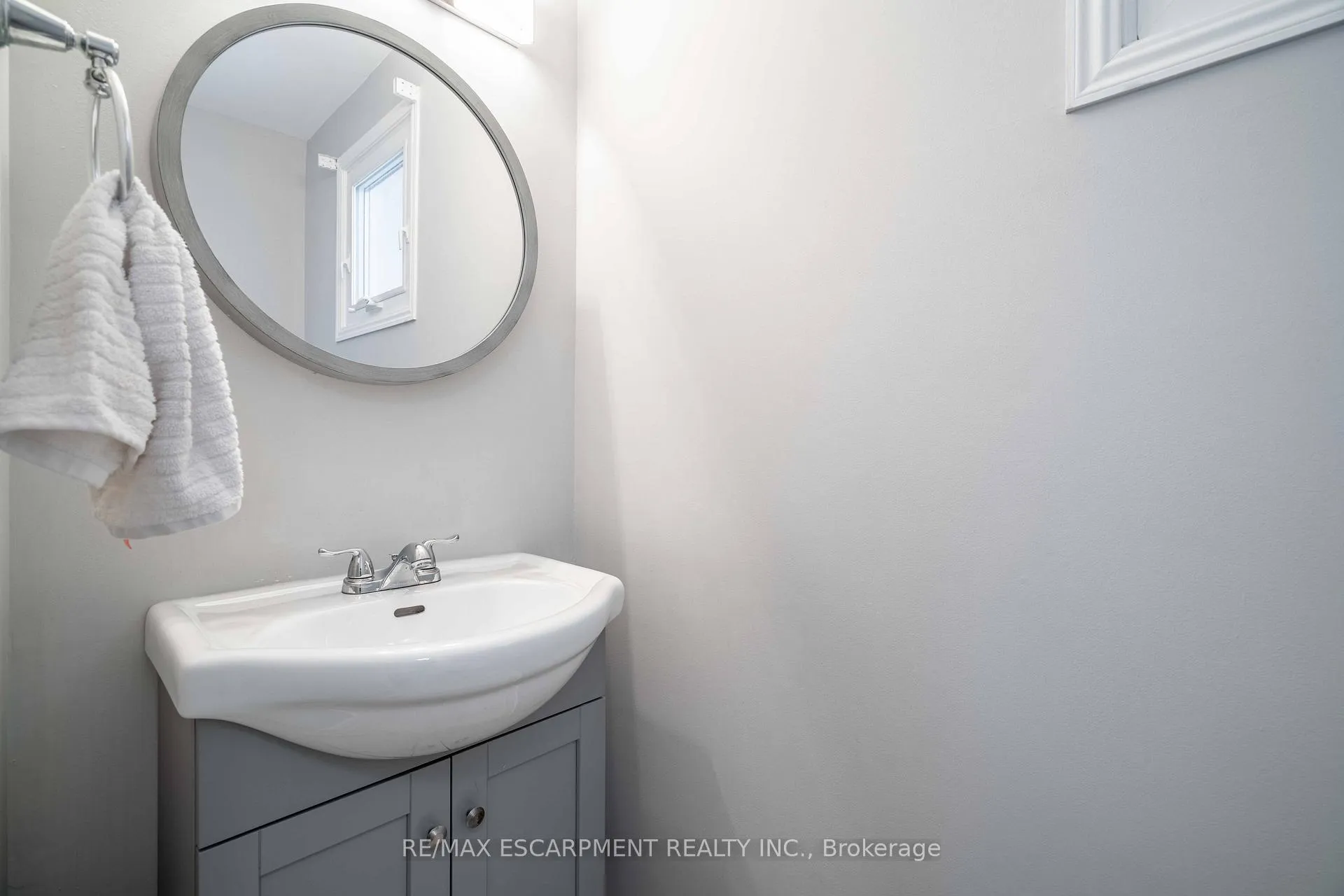 Photo 20 of 74 Huckleberry Place, Hamilton, Riverdale — HOMEH