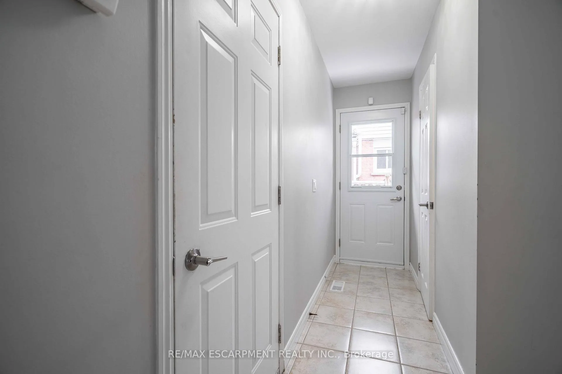 Photo 21 of 74 Huckleberry Place, Hamilton, Riverdale — HOMEH