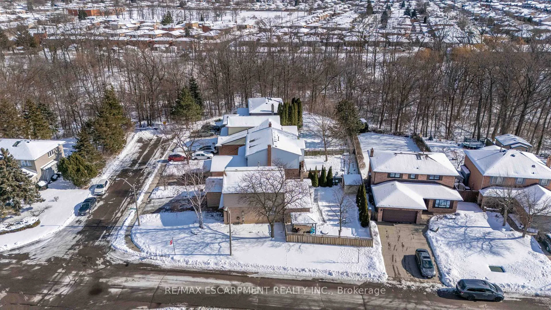 Photo 48 of 74 Huckleberry Place, Hamilton, Riverdale — HOMEH