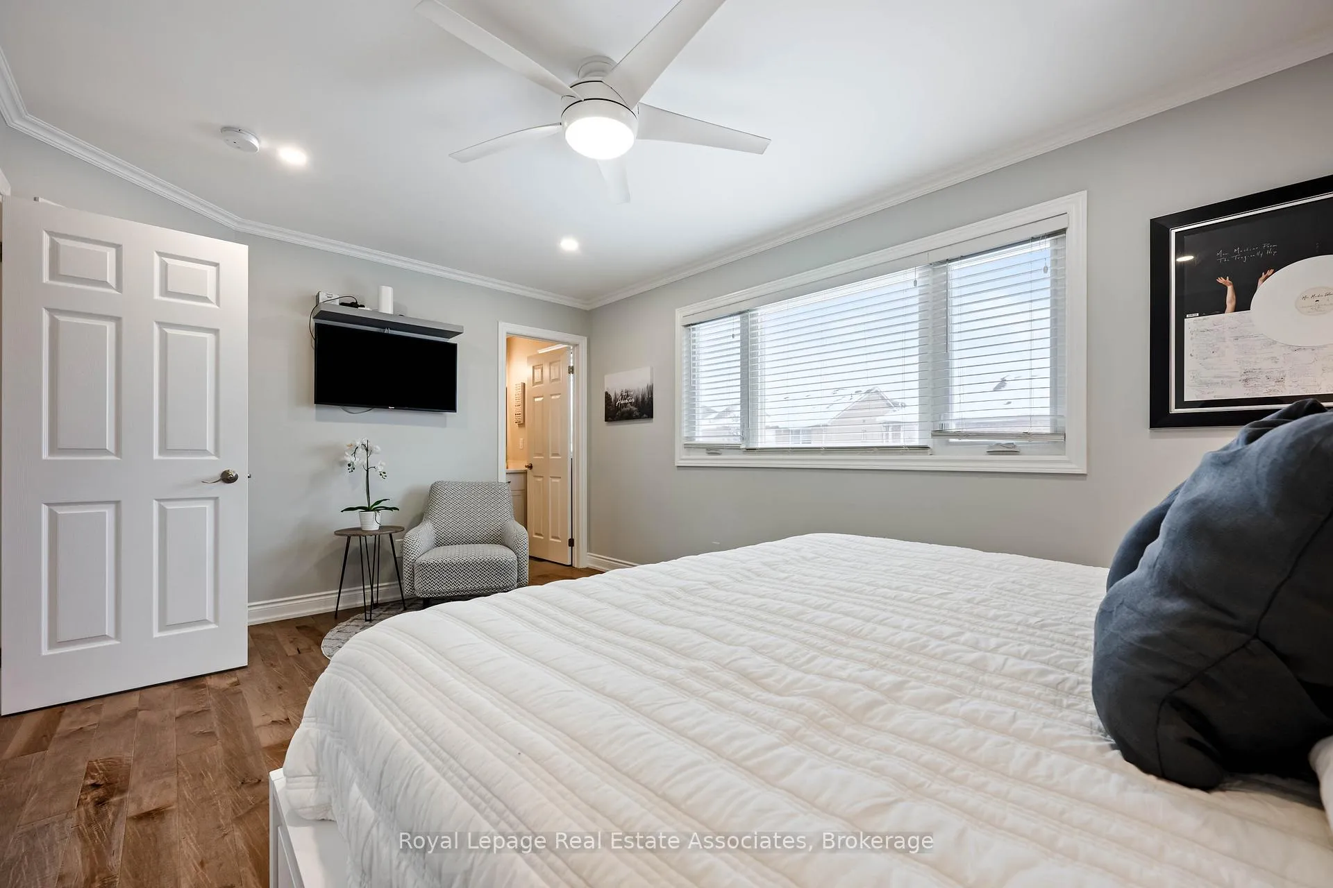 Photo 25 of 51 Curry Crescent, Halton Hills, Georgetown — HOMEH