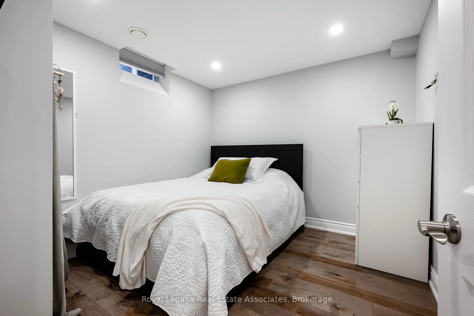 Photo 31 of 51 Curry Crescent, Halton Hills, Georgetown — HOMEH