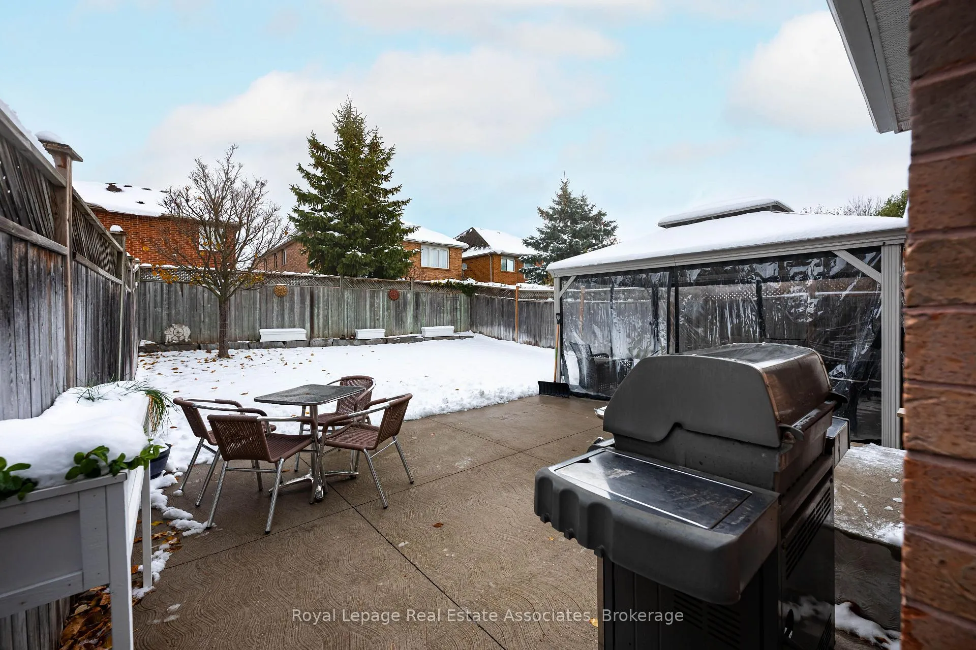 Photo 40 of 51 Curry Crescent, Halton Hills, Georgetown — HOMEH