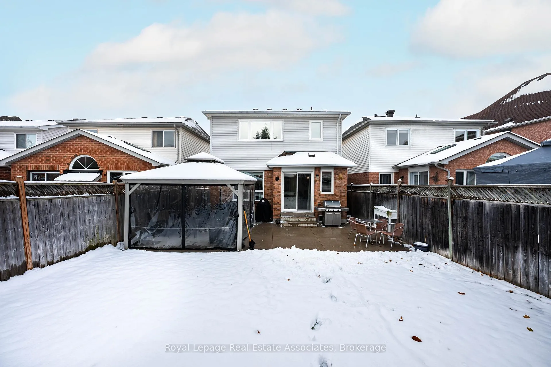 Photo 42 of 51 Curry Crescent, Halton Hills, Georgetown — HOMEH