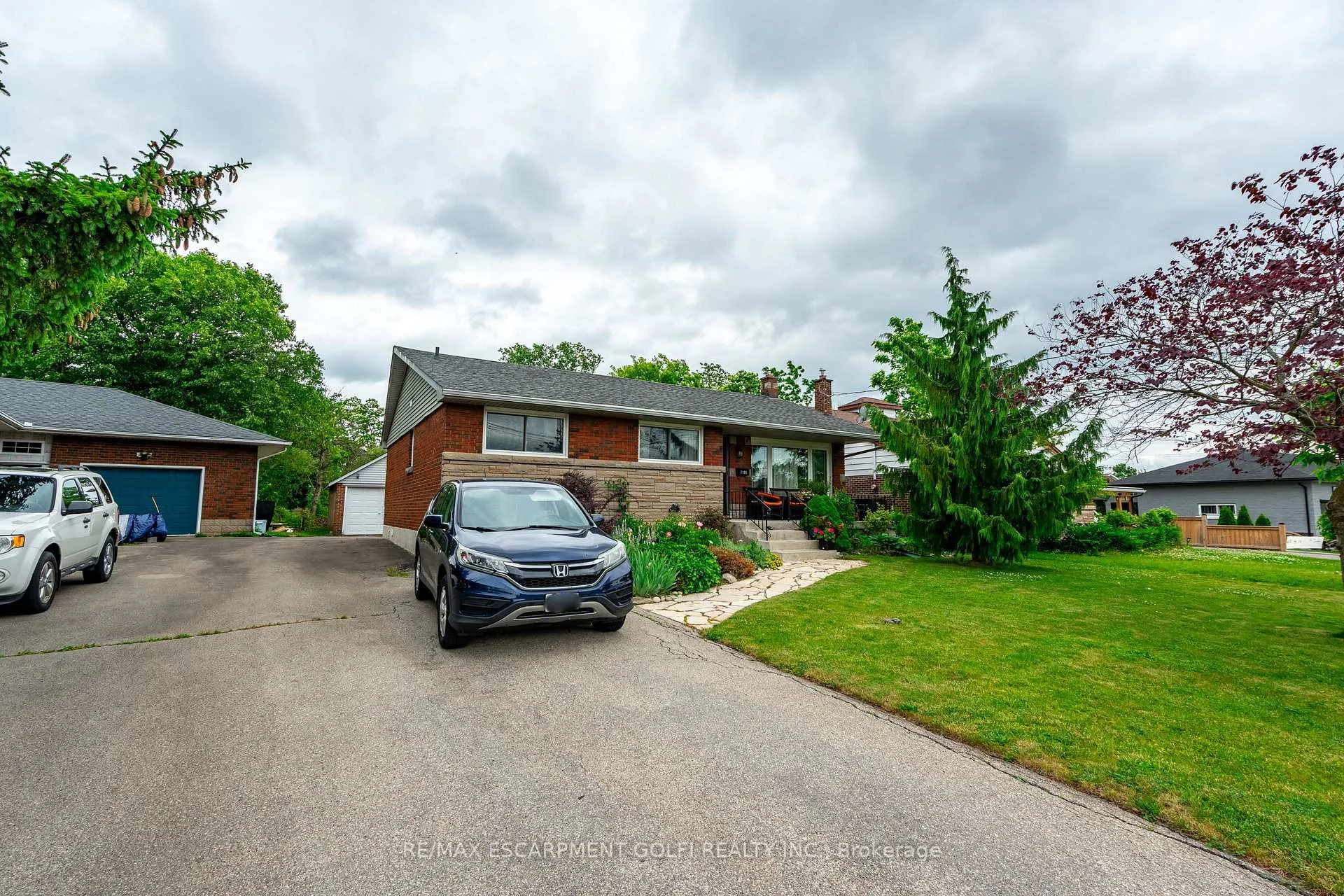 Photo 1 of 7126 Roger Crescent, Niagara Falls, Arad/Fallsview — HOMEH