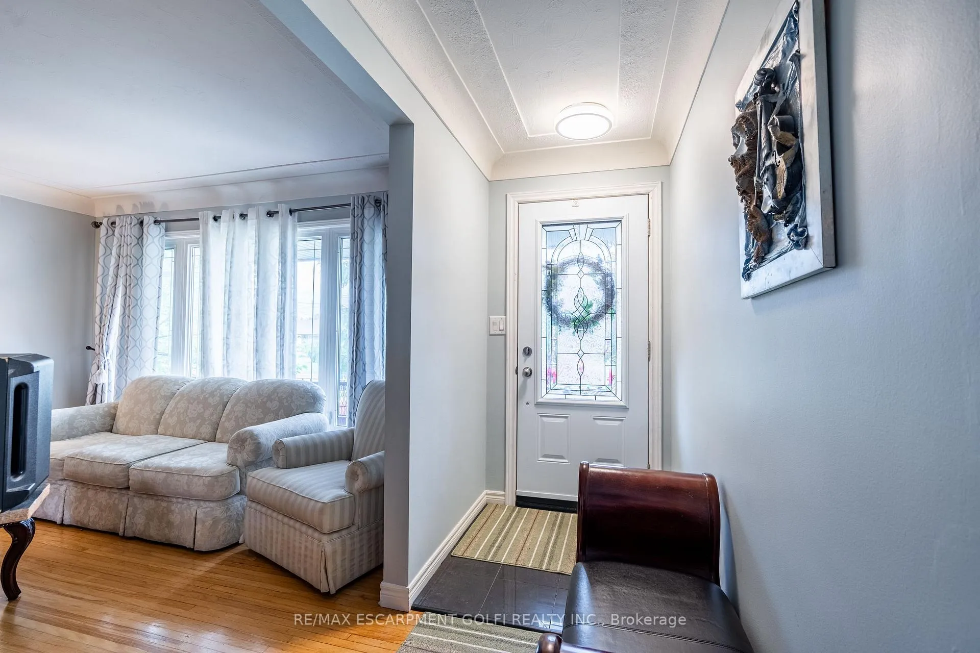 Photo 6 of 7126 Roger Crescent, Niagara Falls, Arad/Fallsview — HOMEH